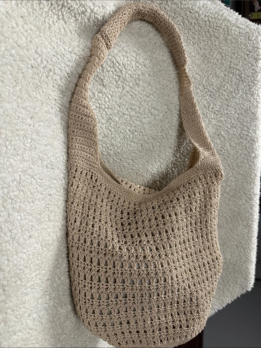 Lined  tan crochet zippered bucket bag, boho hippie coastal beach purse tan EUC!